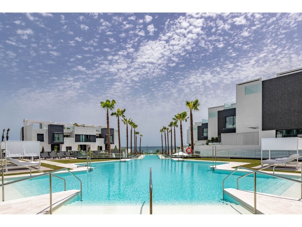 3 soveværelse Byhus til salg i Estepona med swimmingpool - € 3.650.000 (Ref: 7858152)