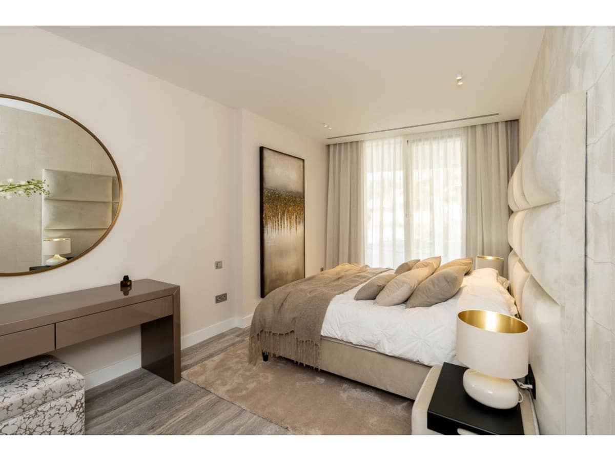 7 bedroom Villa for sale in Benahavis with pool - € 4,200,000 (Ref: 7860554)