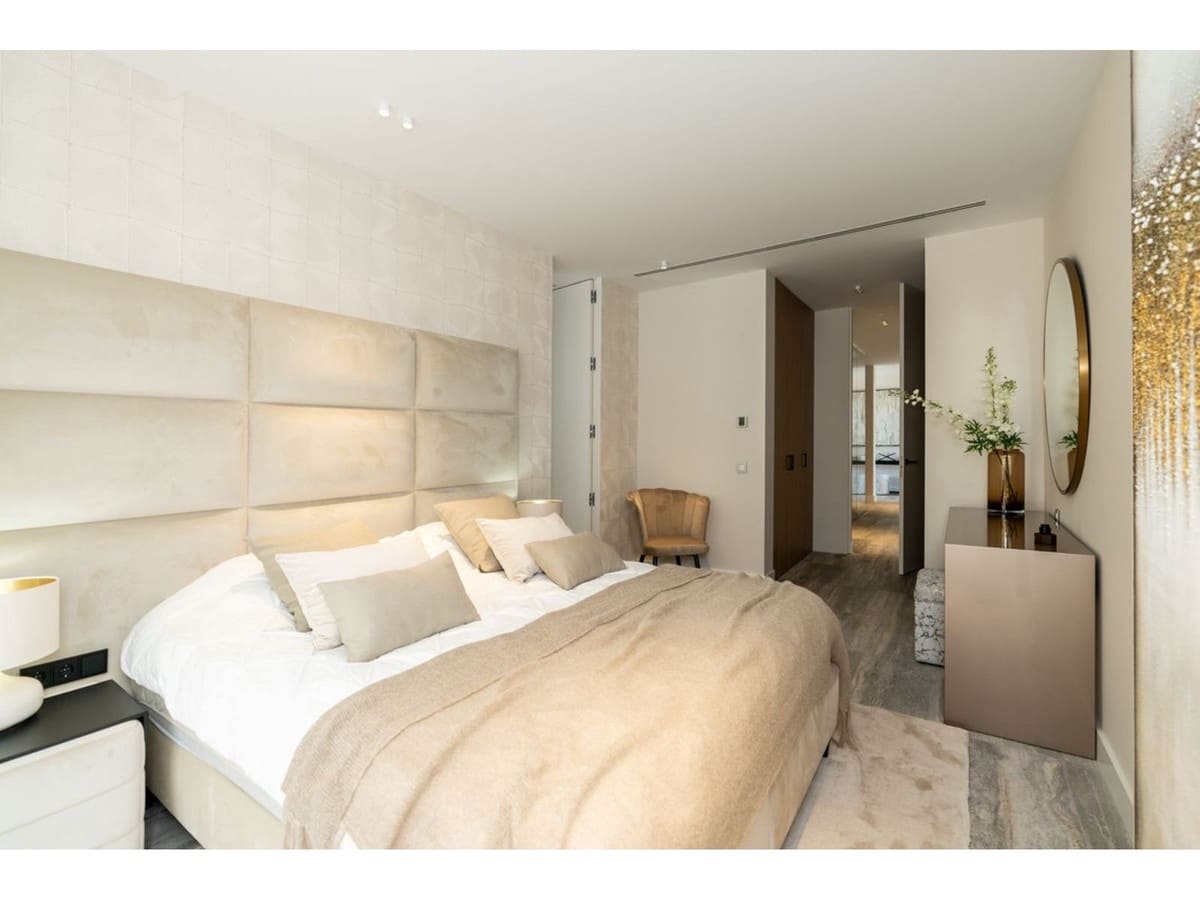 7 bedroom Villa for sale in Benahavis with pool - € 4,200,000 (Ref: 7860554)