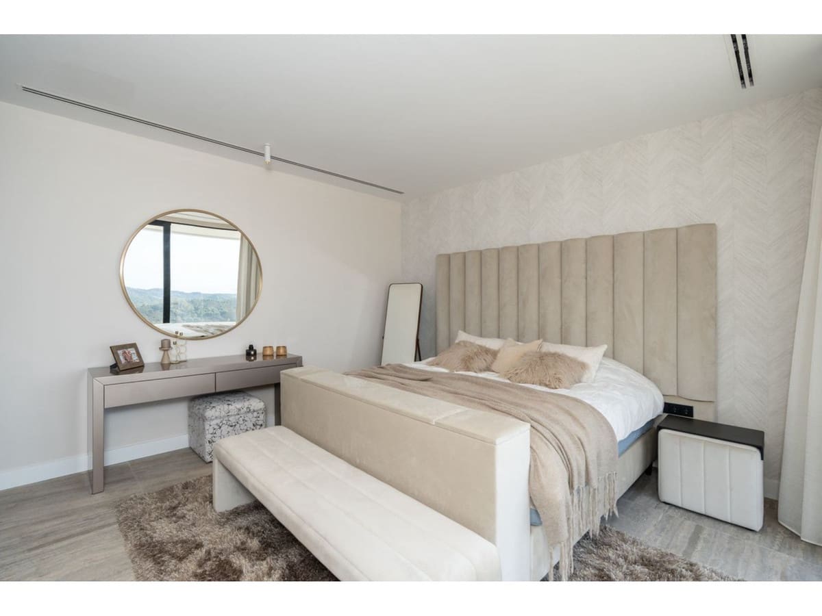 7 bedroom Villa for sale in Benahavis with pool - € 4,200,000 (Ref: 7860554)