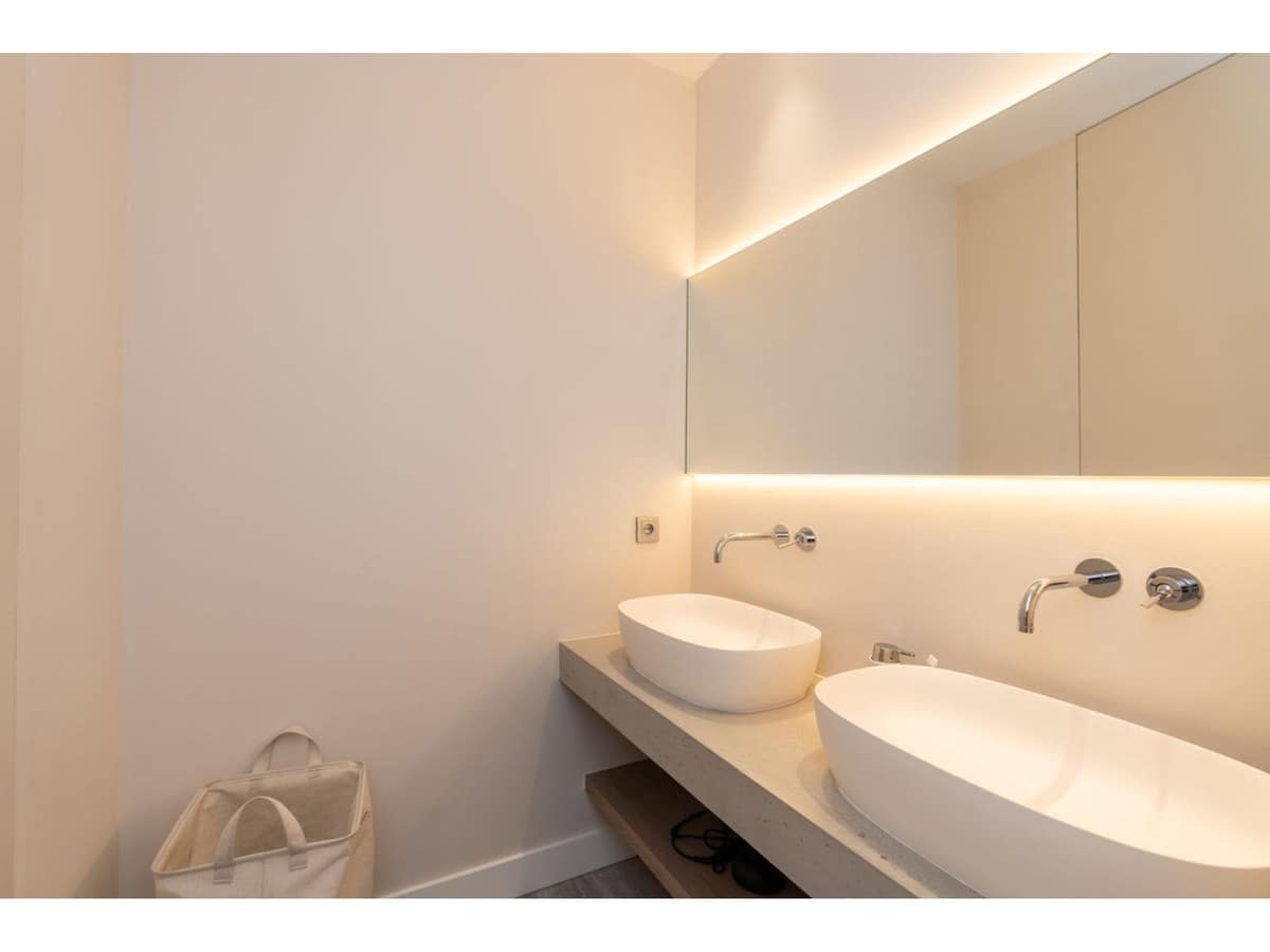 7 bedroom Villa for sale in Benahavis with pool - € 4,200,000 (Ref: 7860554)