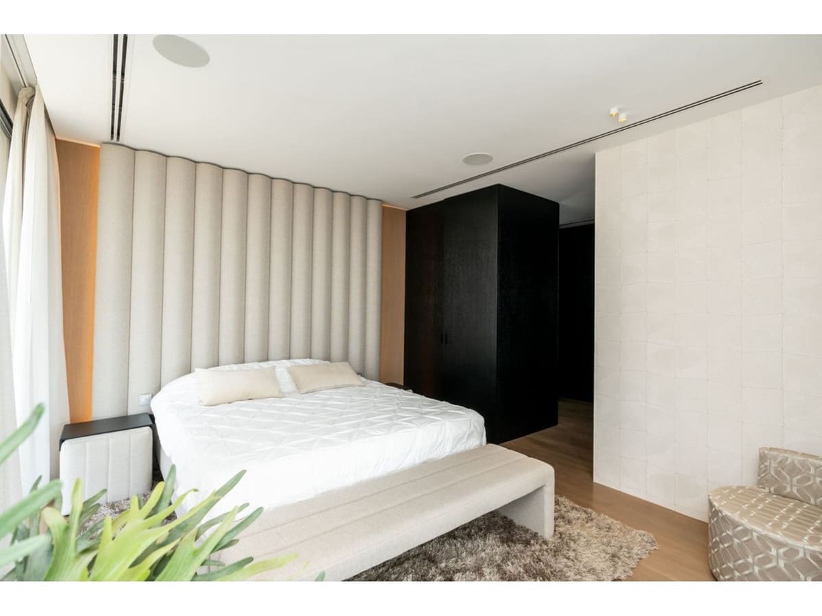 7 bedroom Villa for sale in Benahavis with pool - € 4,200,000 (Ref: 7860554)