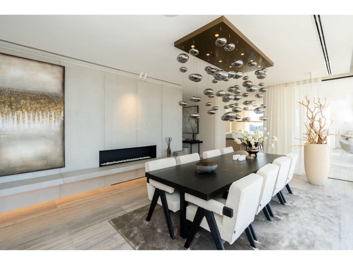 7 bedroom Villa for sale in Benahavis with pool - € 4,200,000 (Ref: 7860554)