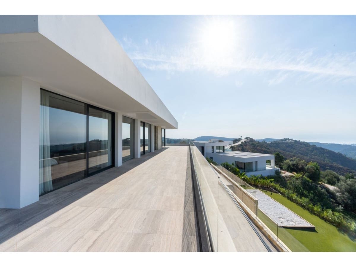 7 bedroom Villa for sale in Benahavis with pool - € 4,200,000 (Ref: 7860554)