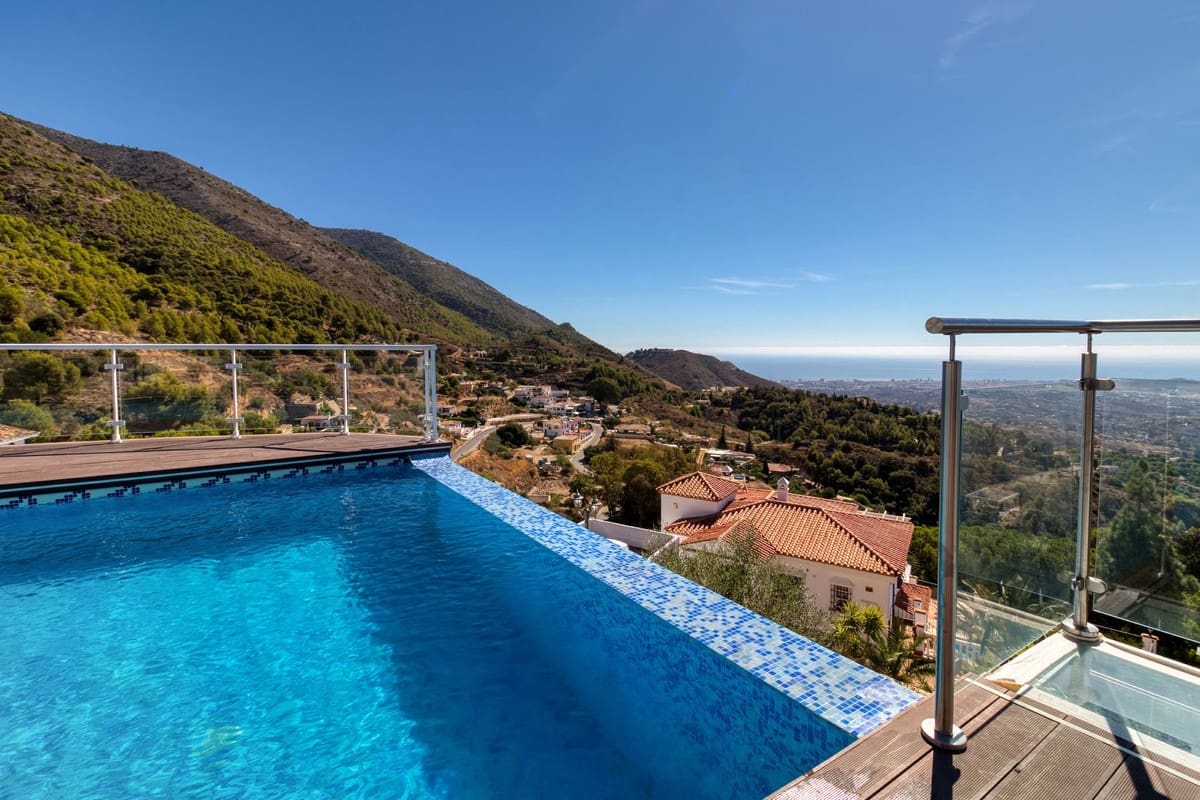 4 soverom Villa til salgs i Mijas med svømmebasseng - € 1 500 000 (Ref: 7932887)