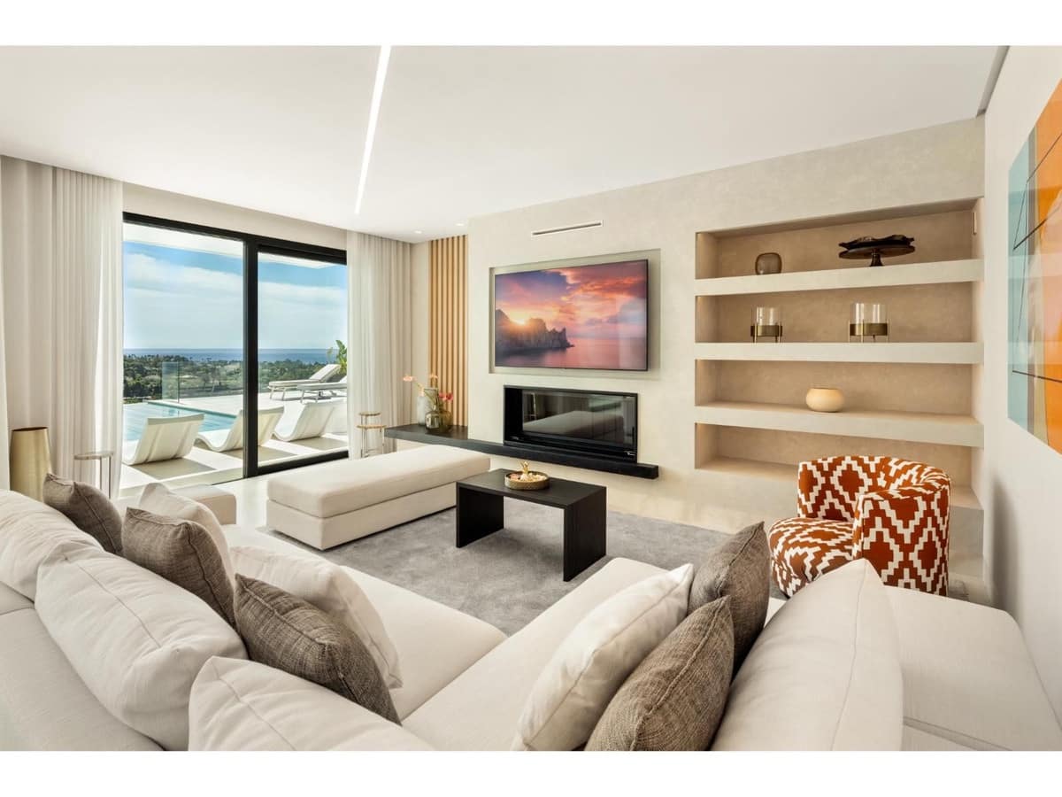 7 bedroom Villa for sale in Benahavis with pool - € 7,650,000 (Ref: 7950495)