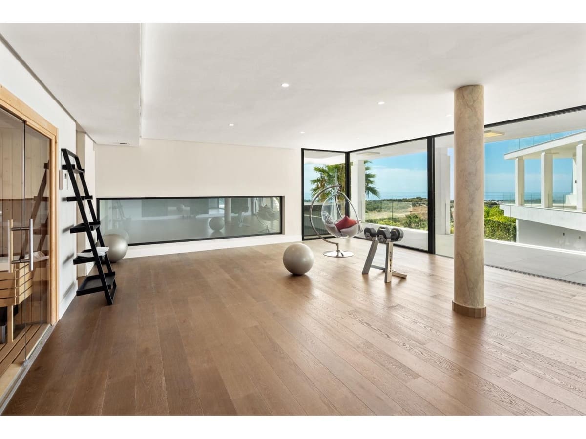 7 bedroom Villa for sale in Benahavis with pool - € 7,650,000 (Ref: 7950495)