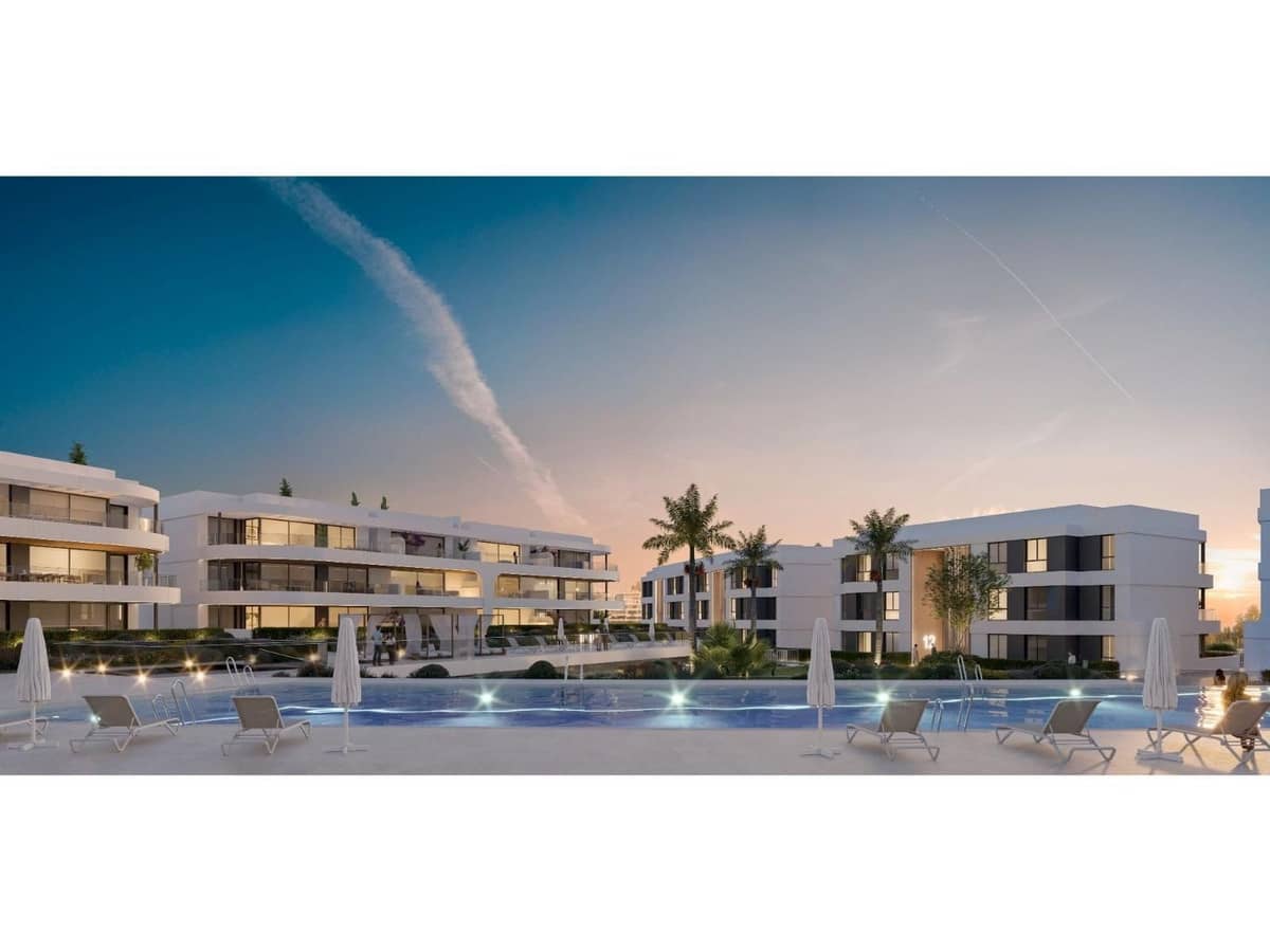 2 bedroom Apartment for sale in Estepona with pool - € 735,000 (Ref: 8176410)