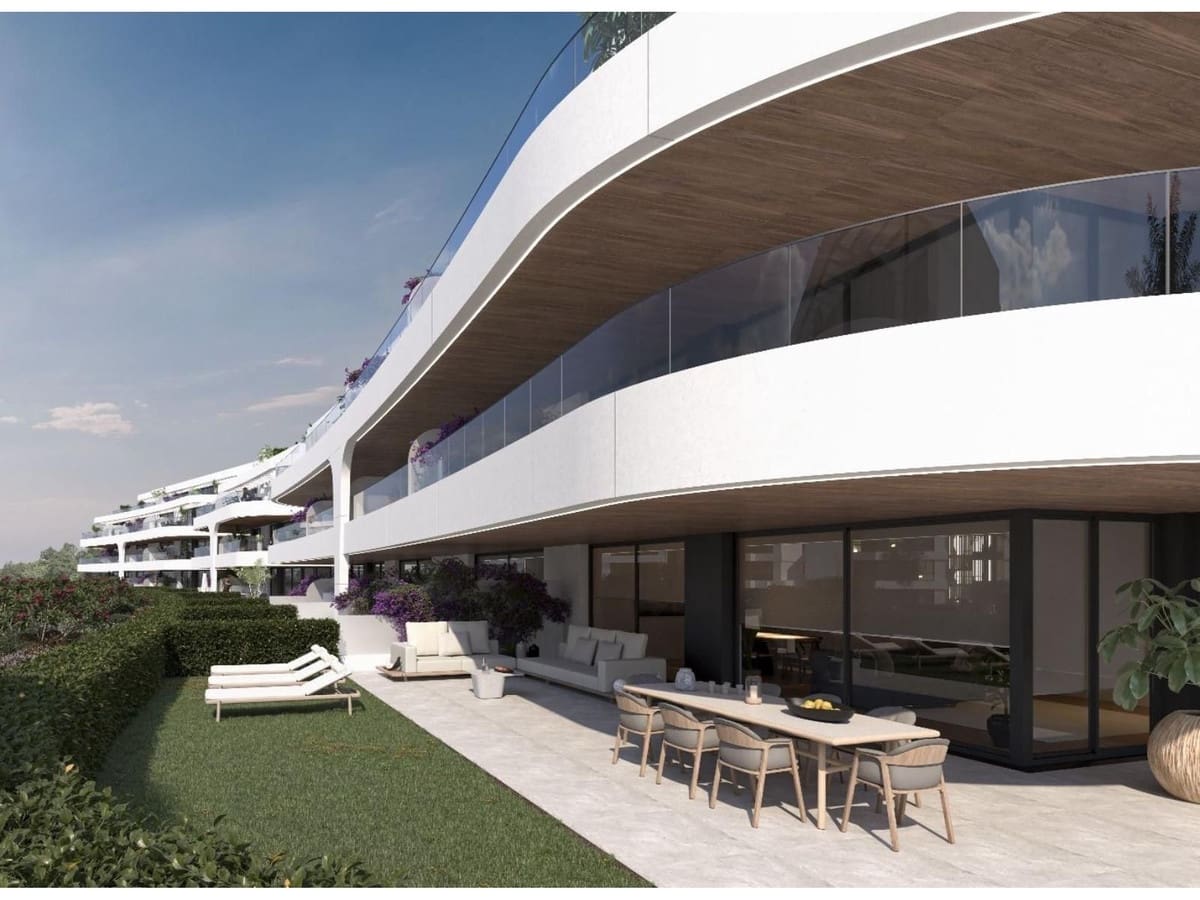 2 bedroom Apartment for sale in Estepona with pool - € 735,000 (Ref: 8176410)