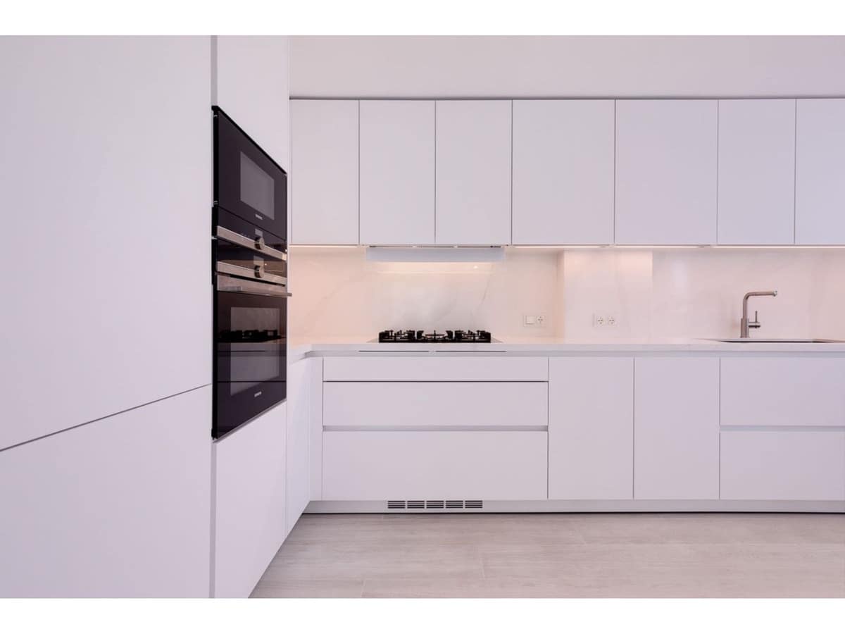 4 bedroom Apartment for sale in San Pedro de Alcantara with pool - € 1,100,000 (Ref: 8198360)