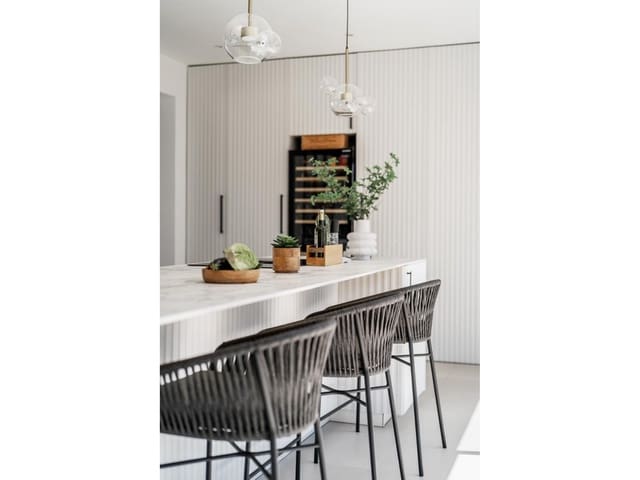 4 bedroom Villa for sale in San Pedro de Alcantara, Marbella with pool - € 2,250,000 (Ref: 8232505)