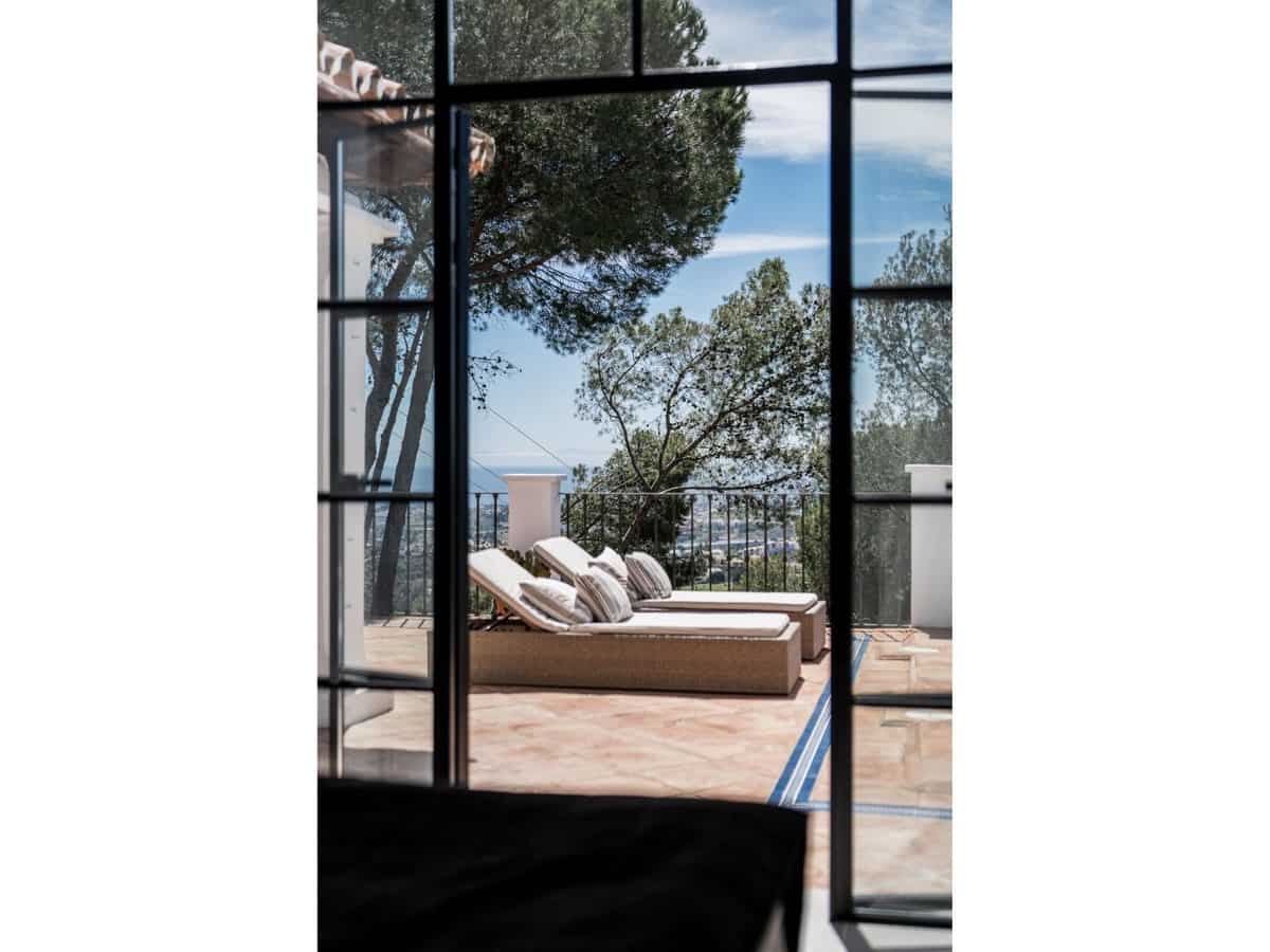 4 bedroom Villa for sale in San Pedro de Alcantara with pool - € 2,250,000 (Ref: 8232505)