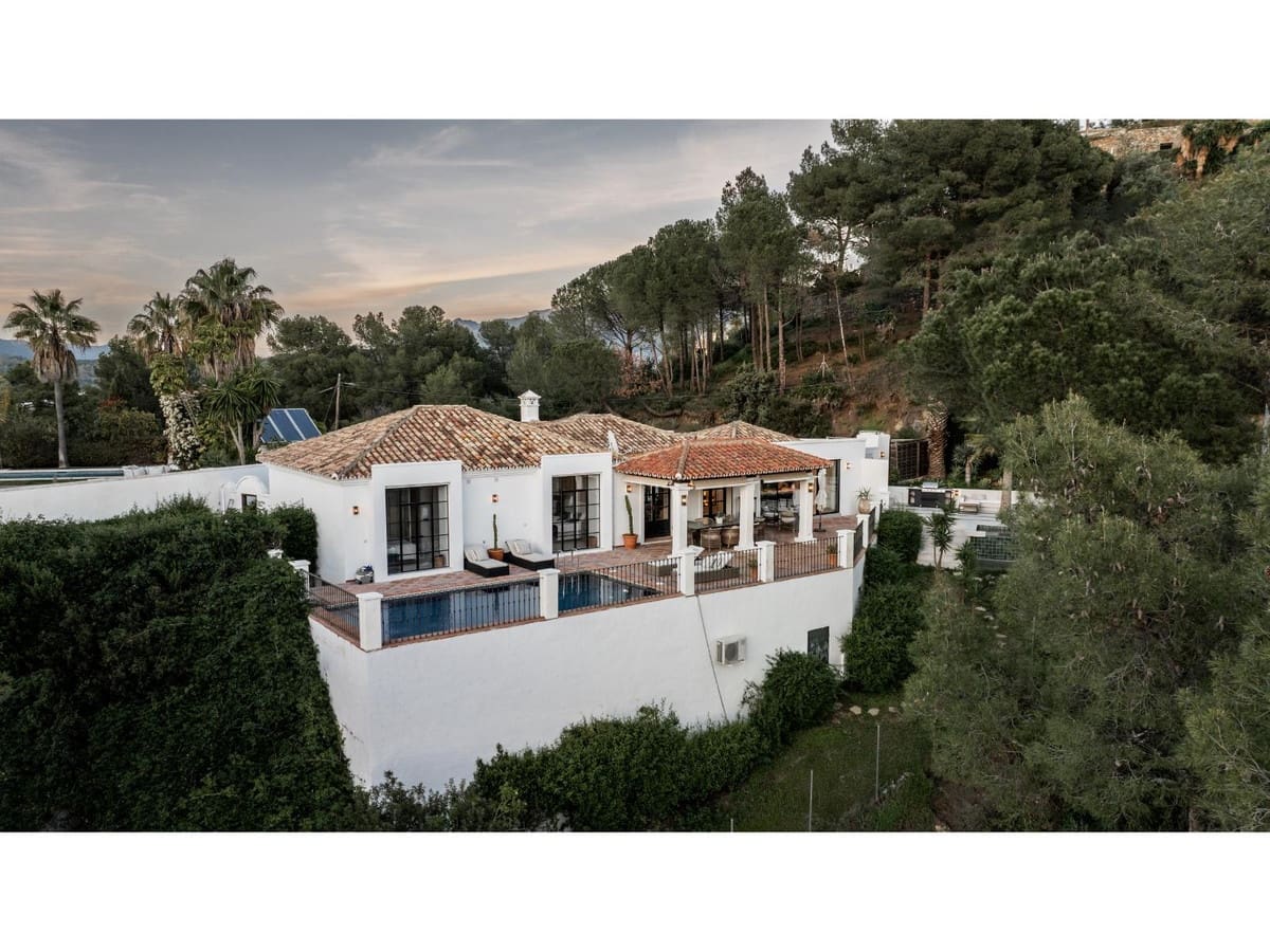 4 slaapkamer Villa te koop in El Madronal - € 2.250.000 (Ref: 8232505)