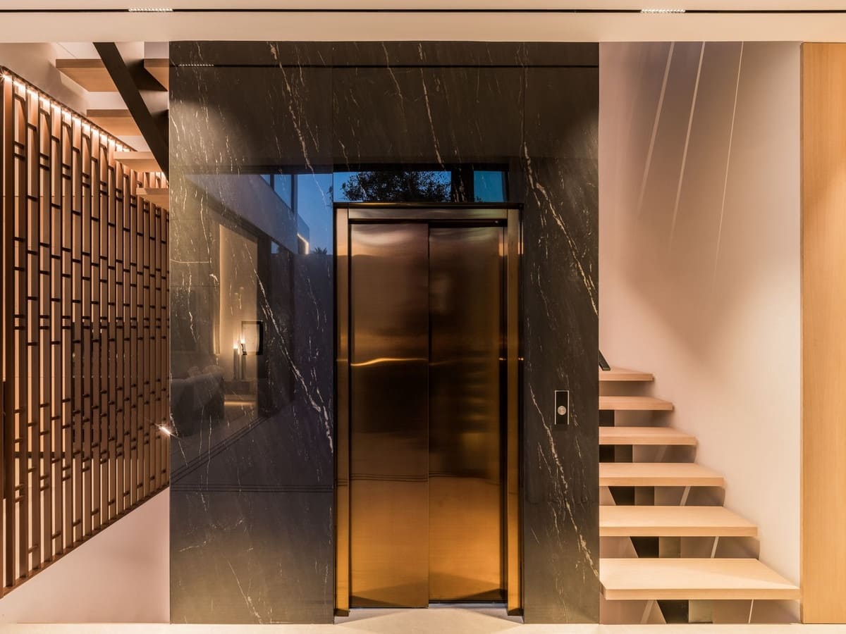 4 soverom Kjedet enebolig til salgs i Golden Mile - € 7 500 000 (Ref: 8454277)