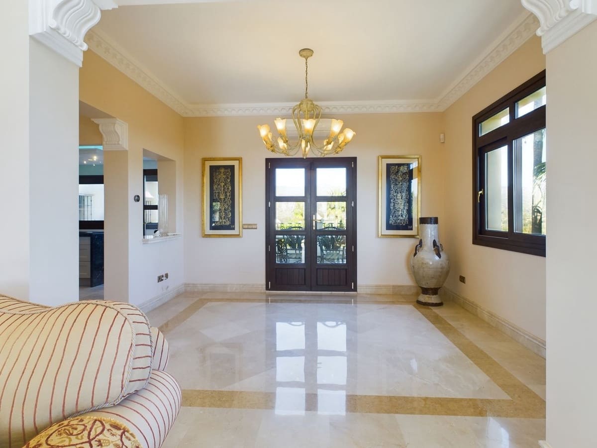 6 slaapkamer Villa te koop in El Padron met zwembad - € 2.995.000 (Ref: 8526377)