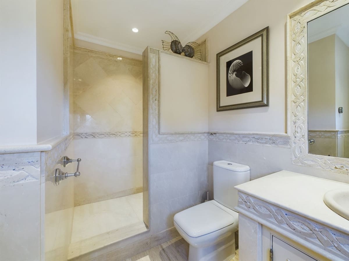 6 slaapkamer Villa te koop in El Padron met zwembad - € 2.995.000 (Ref: 8526377)