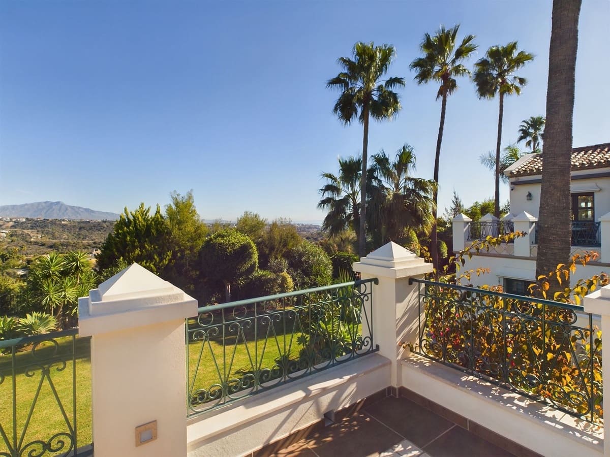 6 slaapkamer Villa te koop in El Padron met zwembad - € 2.995.000 (Ref: 8526377)