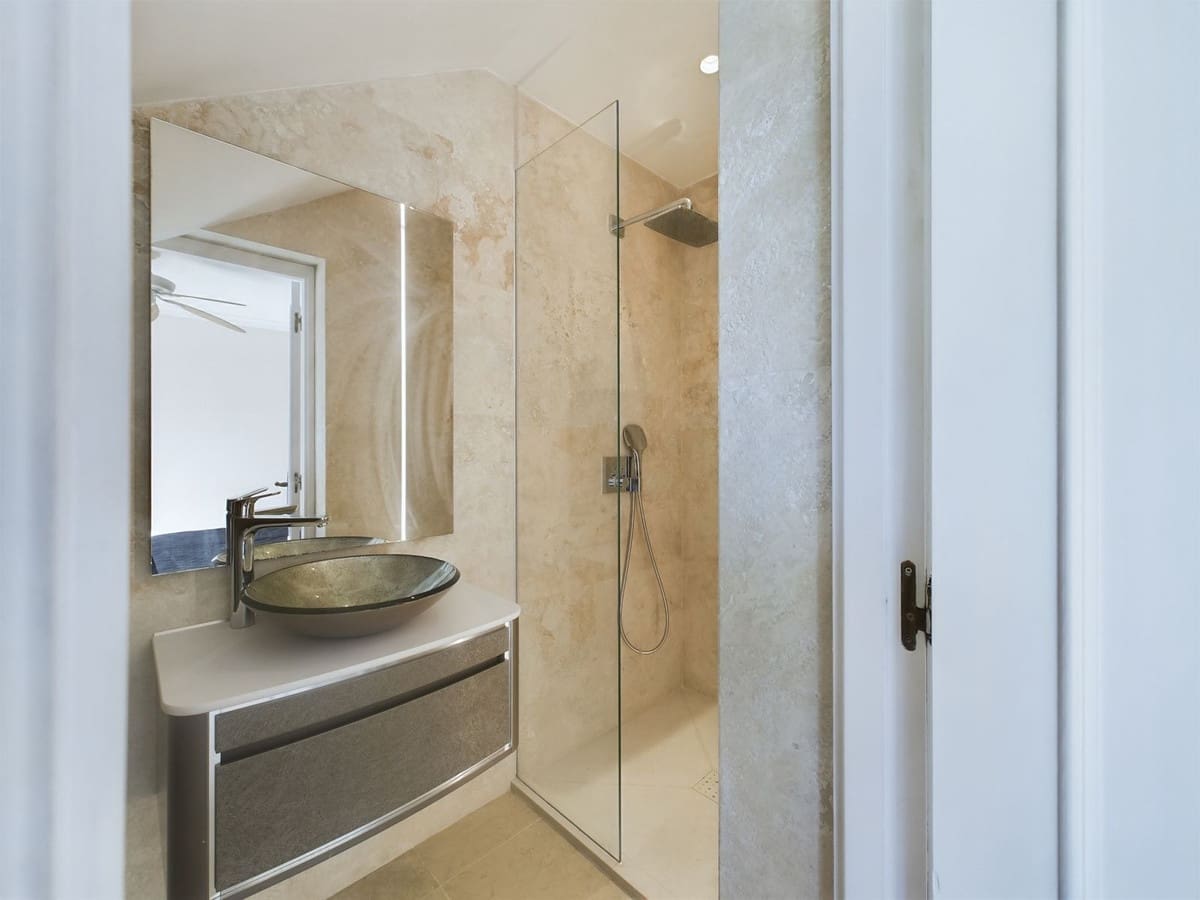 6 slaapkamer Villa te koop in El Padron met zwembad - € 2.995.000 (Ref: 8526377)