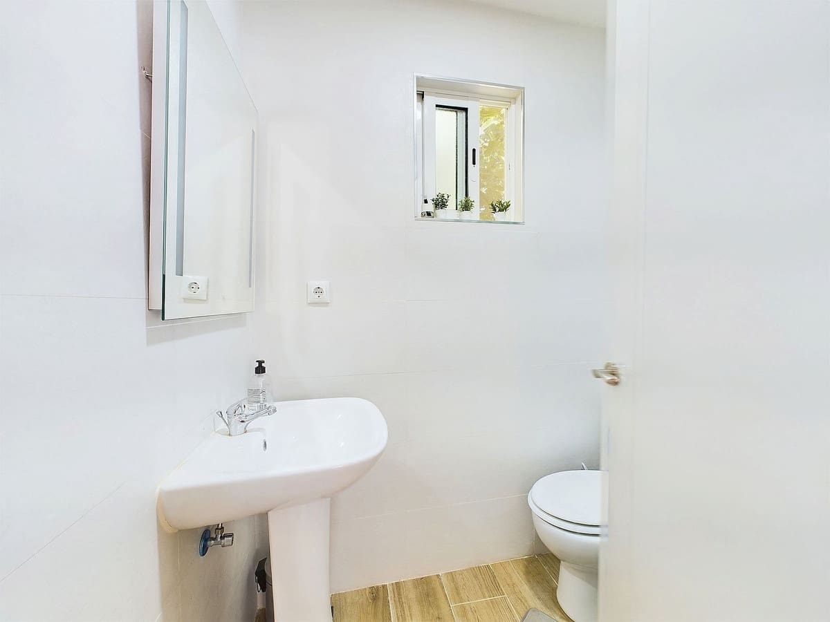 6 soverom Villa til salgs i Estepona med svømmebasseng - € 725 000 (Ref: 8599628)