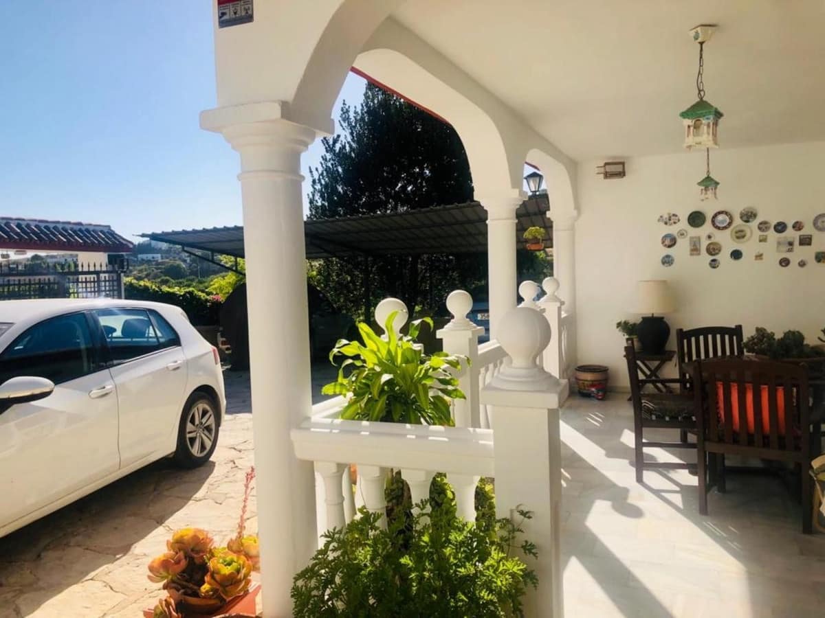 6 soverom Villa til salgs i Estepona med svømmebasseng - € 725 000 (Ref: 8599628)