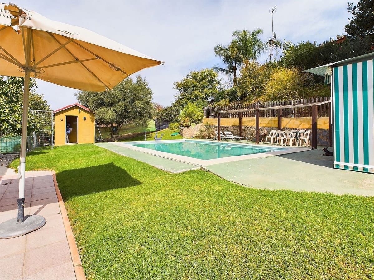 6 soverom Villa til salgs i Estepona med svømmebasseng - € 725 000 (Ref: 8599628)