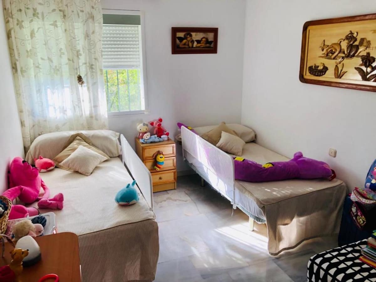 6 soveværelse Finca/Landehus til salg i Estepona - € 850.000 (Ref: 8599628)