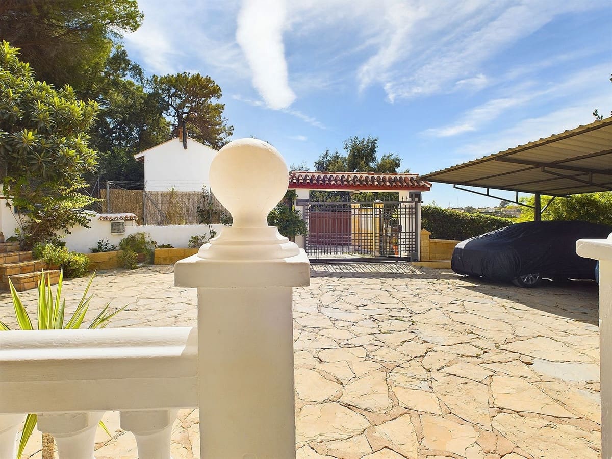 6 soveværelse Finca/Landehus til salg i Estepona - € 850.000 (Ref: 8599628)