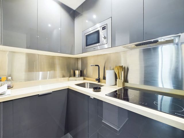 1 soveværelse Lejlighed til salg i Centro, Estepona med swimmingpool - € 220.000 (Ref: 8610650)