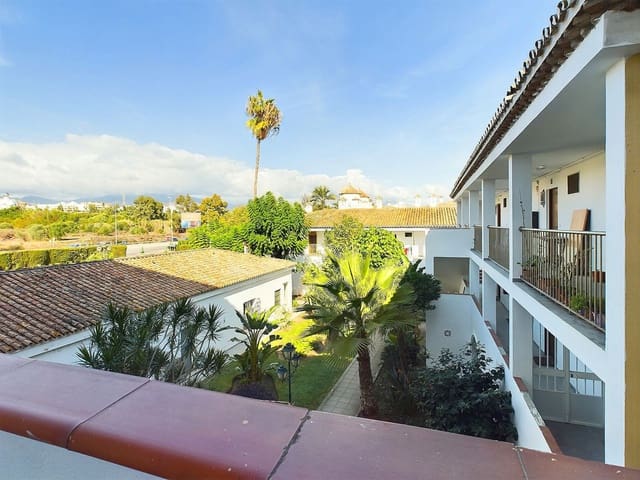 1 soveværelse Lejlighed til salg i Centro, Estepona med swimmingpool - € 220.000 (Ref: 8610650)