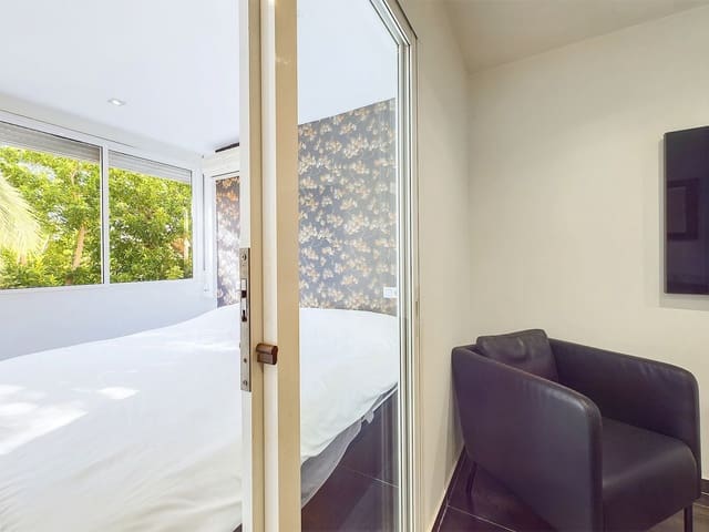 1 soveværelse Lejlighed til salg i Centro, Estepona med swimmingpool - € 220.000 (Ref: 8610650)