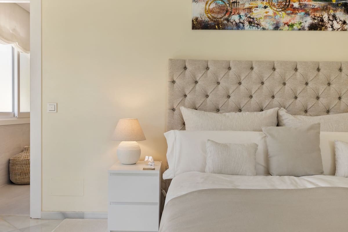 6 bedroom Villa for sale in Marbella with pool - € 6,900,000 (Ref: 8626677)