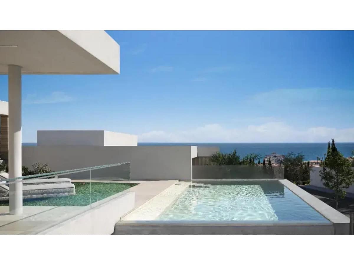 4 soverom Villa til salgs i Estepona med svømmebasseng - € 1 779 000 (Ref: 8779478)