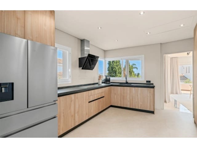 4 quarto Moradia para venda em Benahavís com piscina - 2 450 000 € (Ref: 8792265)