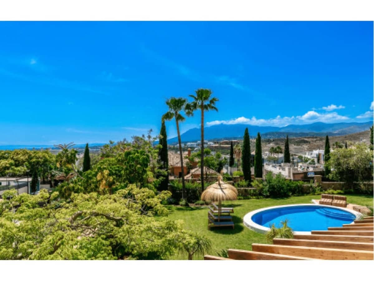4 bedroom Villa for sale in Benahavis with pool - € 2,450,000 (Ref: 8792265)