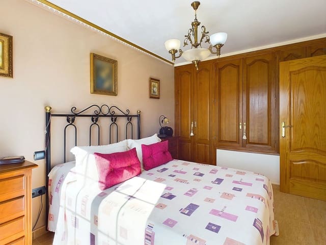 2 soveværelse Byhus til salg i Centro, Estepona - € 445.000 (Ref: 8881422)