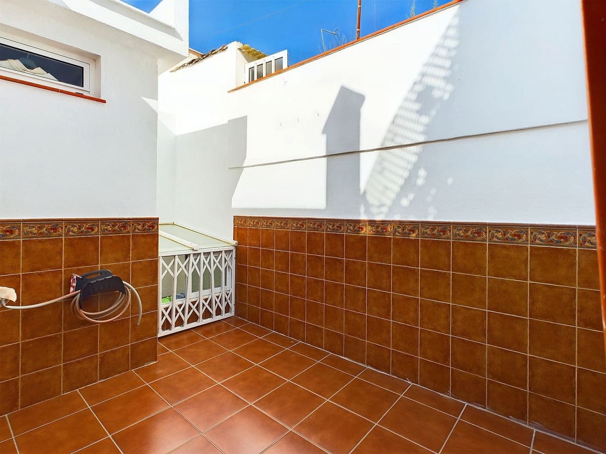 2 bedroom Townhouse for sale in Estepona - € 445,000 (Ref: 8881422)