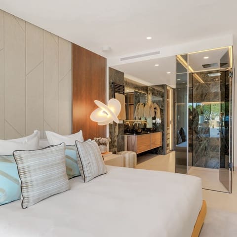 3 sypialnia Apartament na sprzedaż w Marbella del Este, Marbella z basenem - 2 250 000 € (Ref: 8910923)