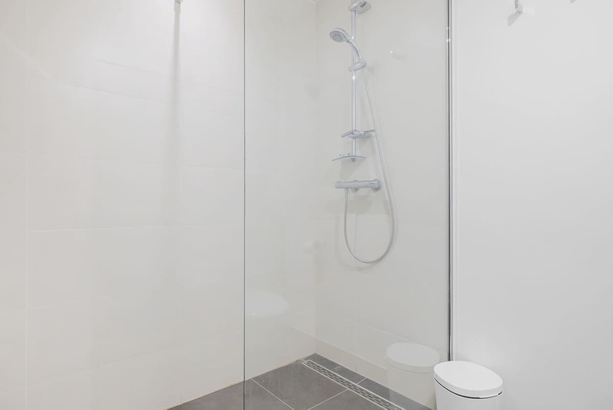 5 makuuhuone Omakotitalo myytävänä paikassa Benahavis mukana uima-altaan - 1 095 000 € (Ref: 8915128)