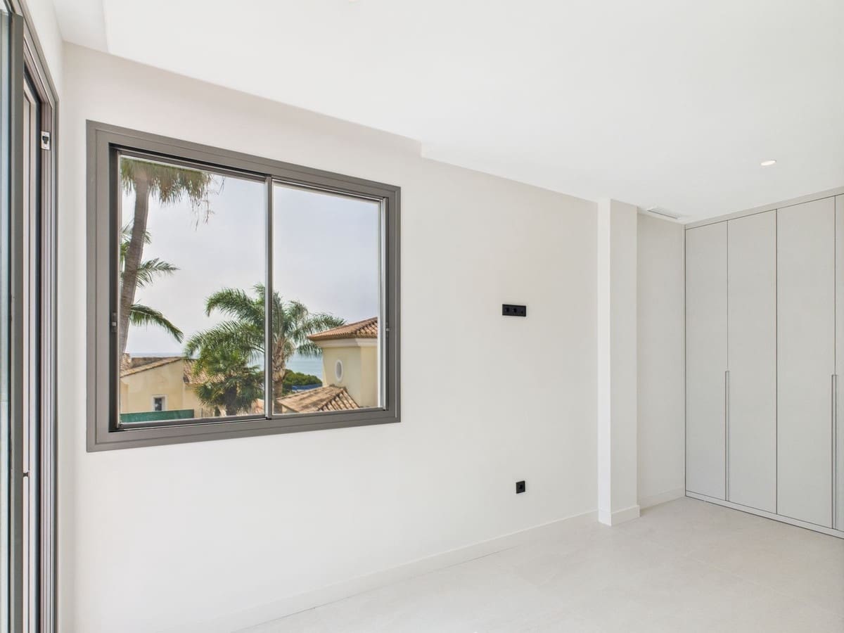 4 slaapkamer Villa te koop in Estepona met zwembad - € 1.795.000 (Ref: 9036439)