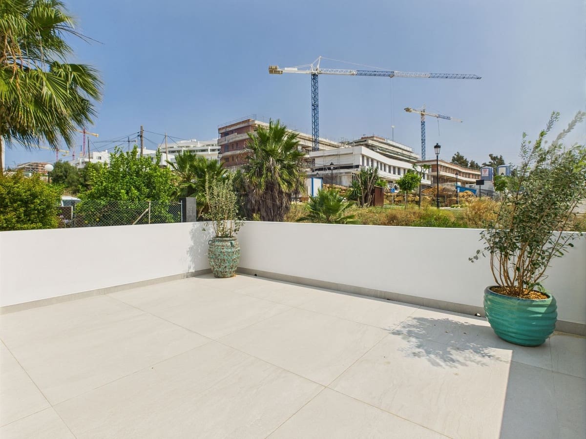 4 slaapkamer Villa te koop in Estepona met zwembad - € 1.795.000 (Ref: 9036439)