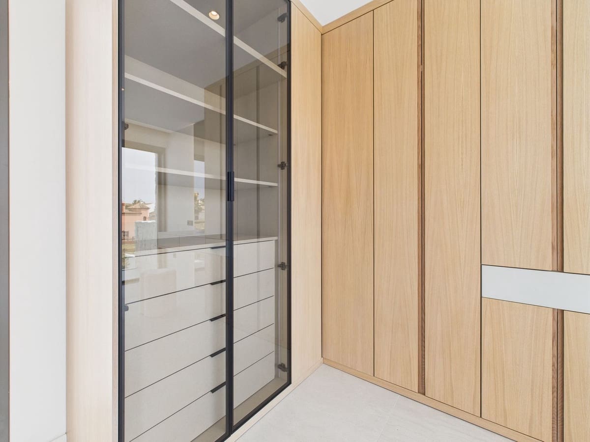 4 slaapkamer Villa te koop in Estepona met zwembad - € 1.795.000 (Ref: 9036439)