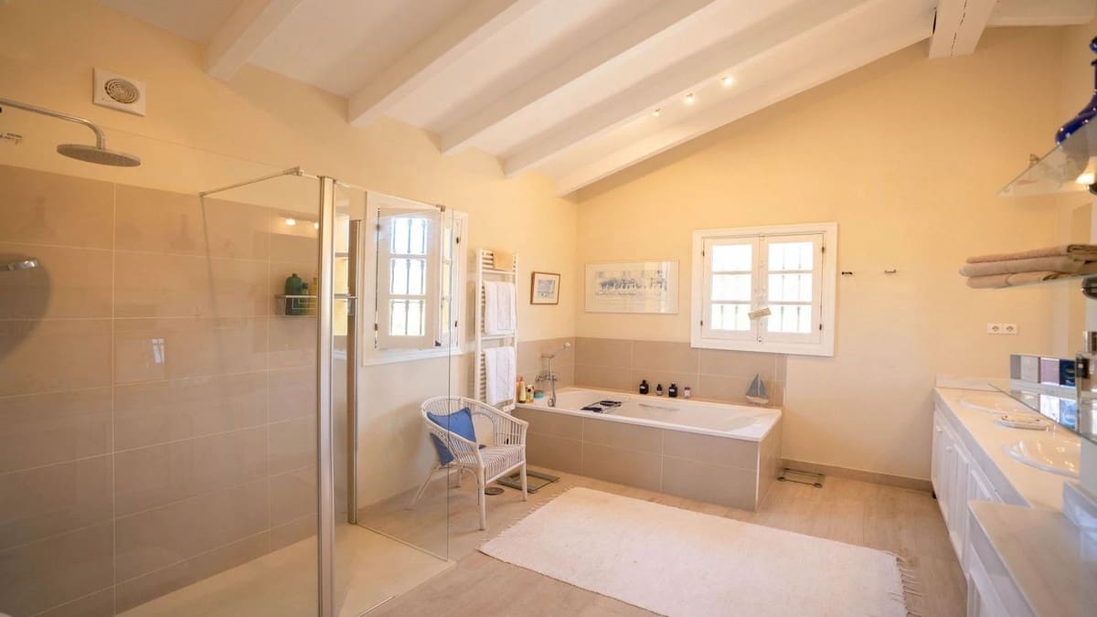 4 soveværelse Finca/Landehus til salg i La Cala de Mijas - € 1.650.000 (Ref: 9042127)