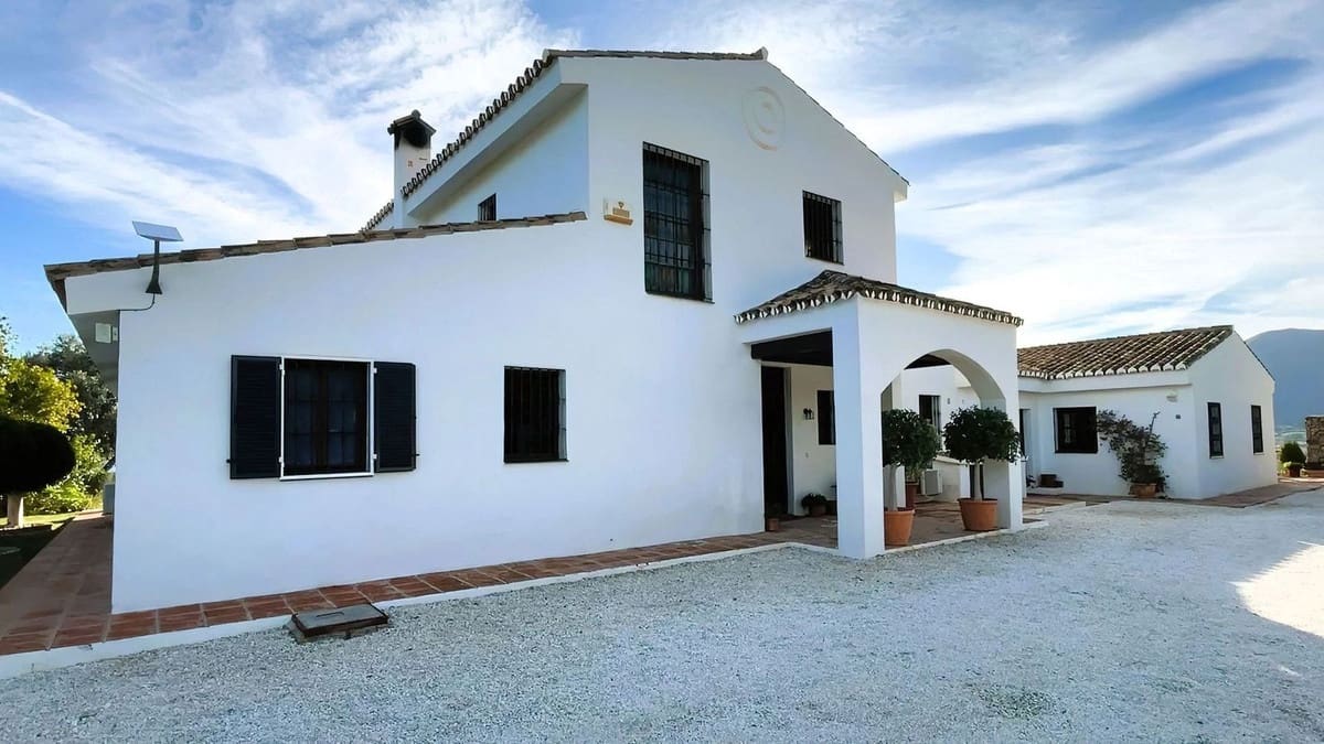 4 soveværelse Finca/Landehus til salg i La Cala de Mijas - € 1.650.000 (Ref: 9042127)