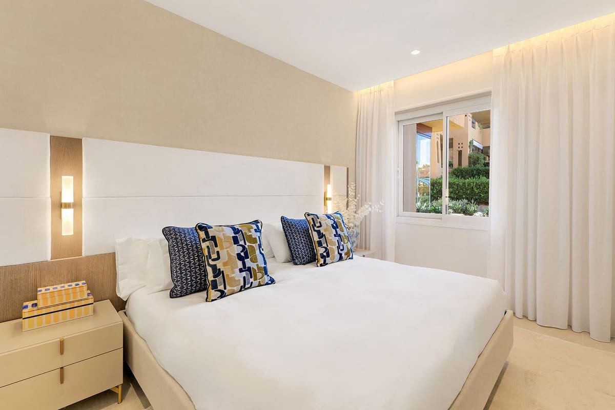 4 soveværelse Lejlighed til salg i Estepona med swimmingpool - € 3.995.000 (Ref: 9095158)