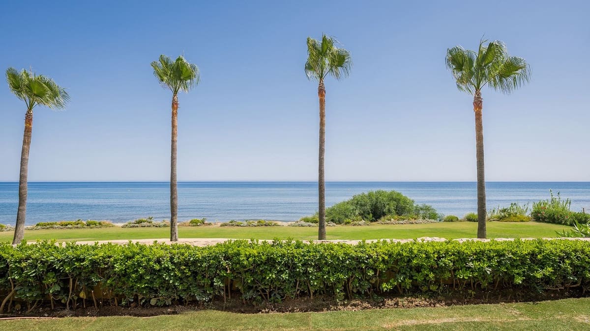4 soveværelse Lejlighed til salg i Estepona med swimmingpool - € 3.995.000 (Ref: 9095158)