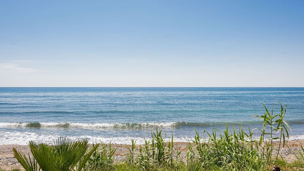 4 soveværelse Lejlighed til salg i Estepona med swimmingpool - € 3.995.000 (Ref: 9095158)