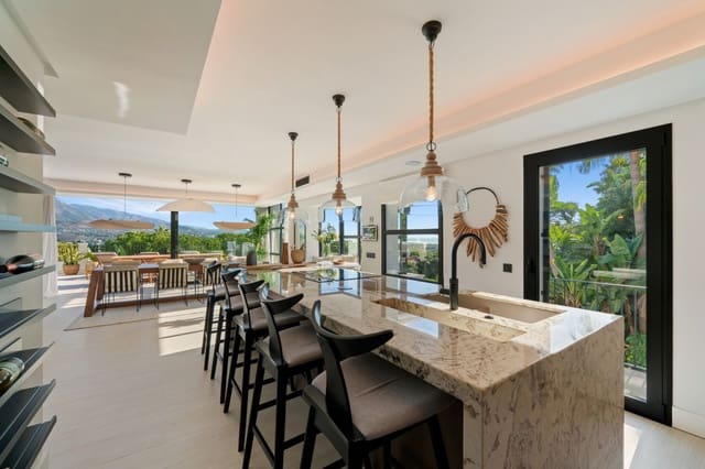 6 bedroom Villa for sale in Nueva Andalucia, Marbella - € 9,950,000 (Ref: 9176399)