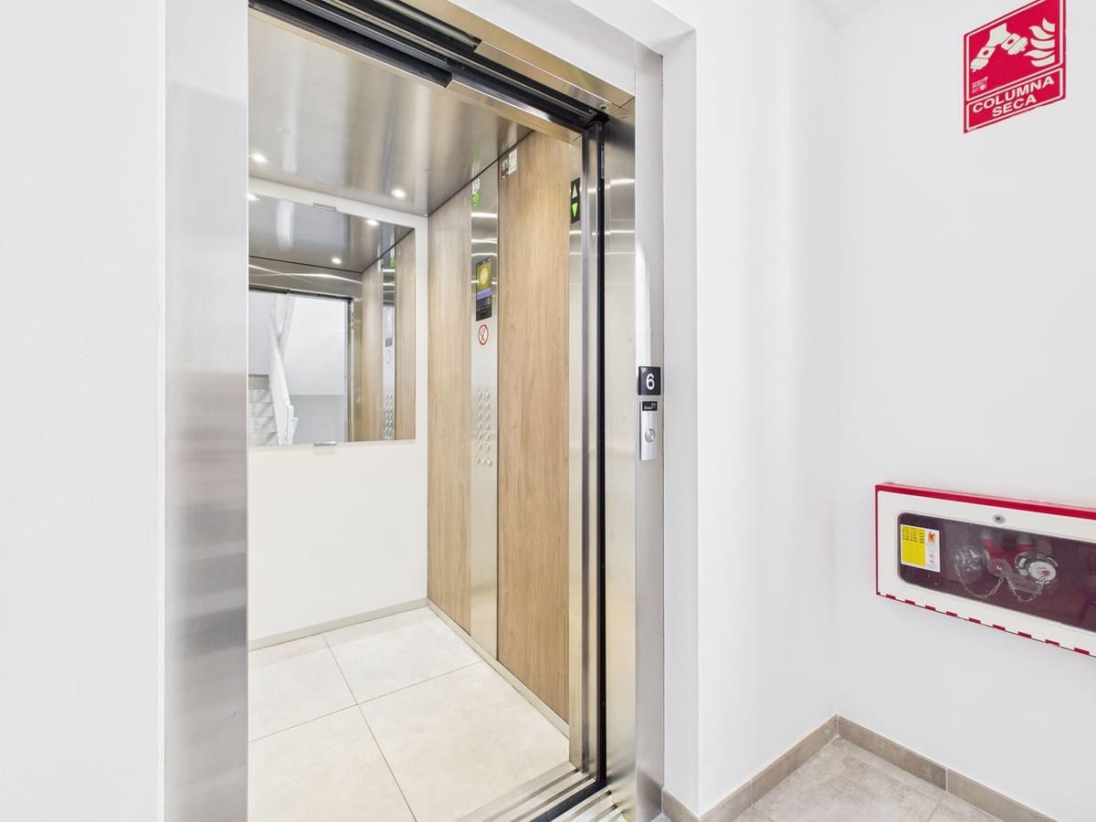 2 soveværelse Lejlighed til salg i Estepona med swimmingpool - € 389.000 (Ref: 9185267)