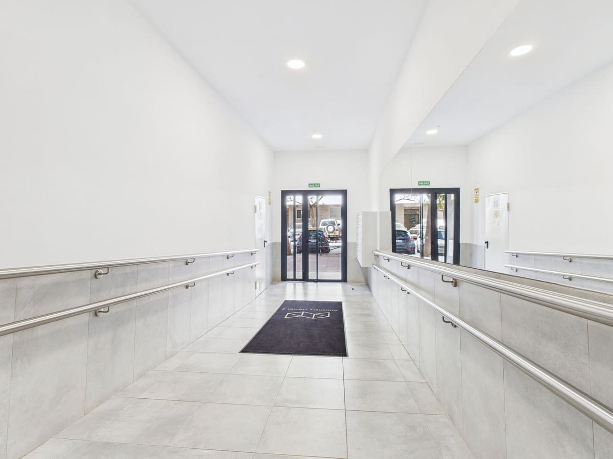 2 makuuhuone Huoneisto myytävänä paikassa Estepona - 375 000 € (Ref: 9185267)