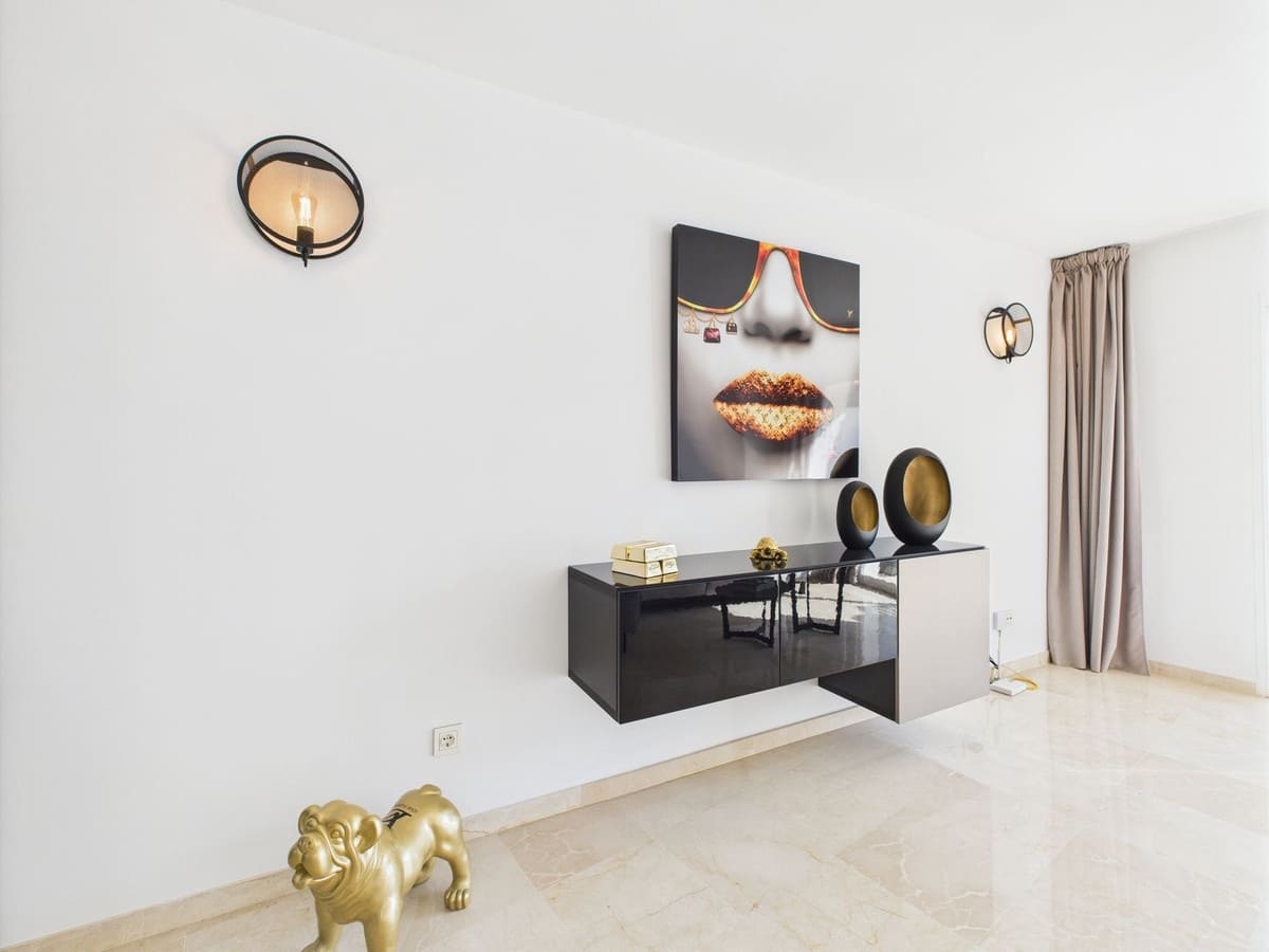 2 sovrum Lägenhet till salu i Estepona med pool - 565 000 € (Ref: 9186809)